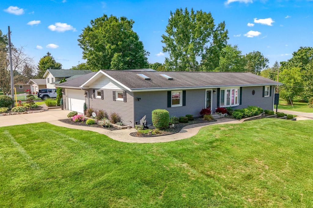 745 Wright Street, Jonesville city