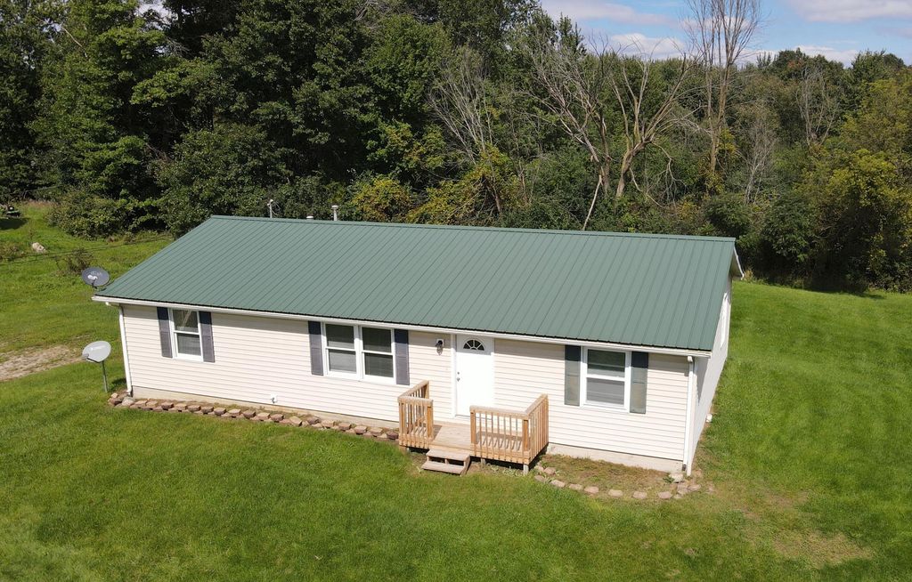 2340 E Mosherville Road, Jonesville