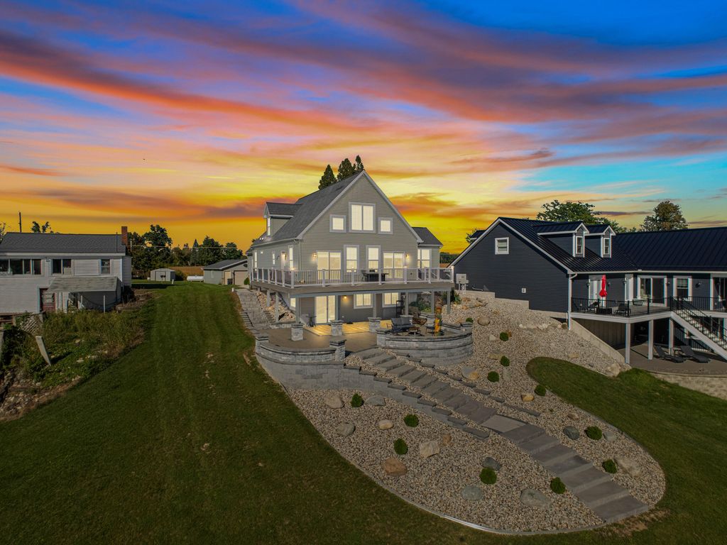 6375 Morgan Road, Osseo