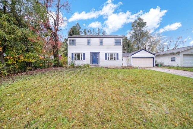 241 Center Street, Leoni township