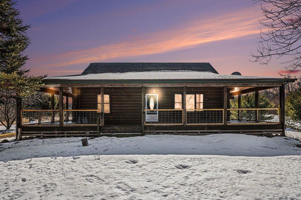 1781 Losey Road, Rives township