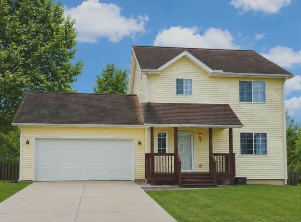 8257 Lockerbie Drive, Parma