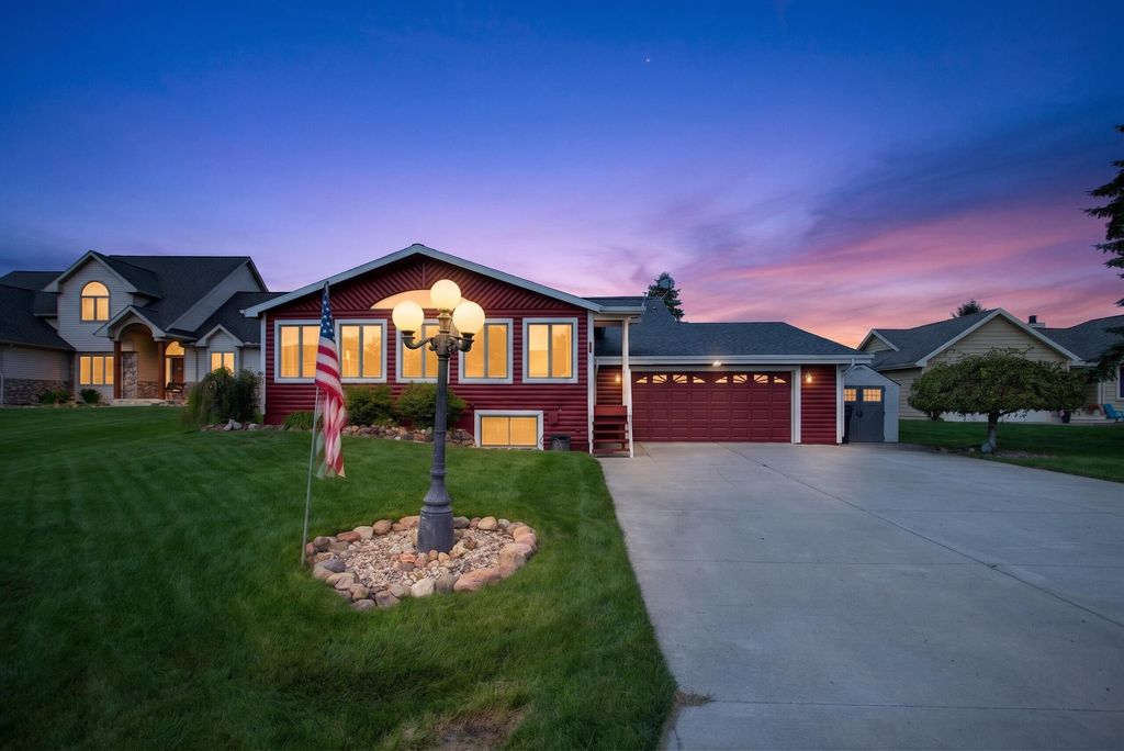 7596 Wadding Drive, Cambridge township
