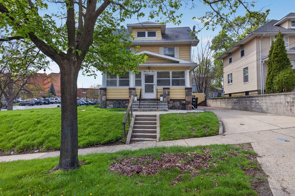 302 Ellery Avenue, Jackson city