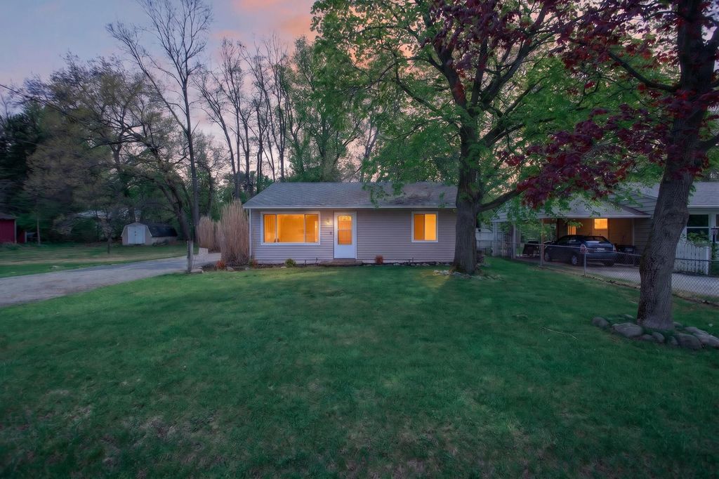 3455 Acacia Boulevard, Summit township