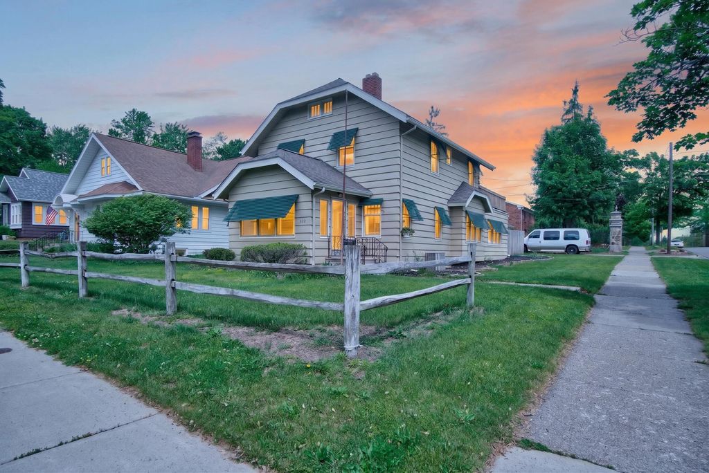 802 Oakridge Drive, Jackson city
