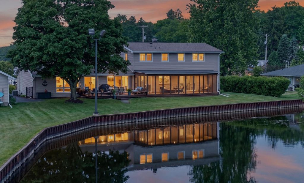 5775 Browns Lake Road, Summit township