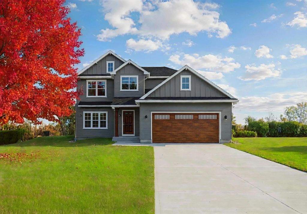 19 Pinewood Drive, Grass Lake