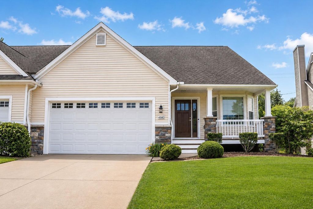 4583 Devon Drive, Summit township