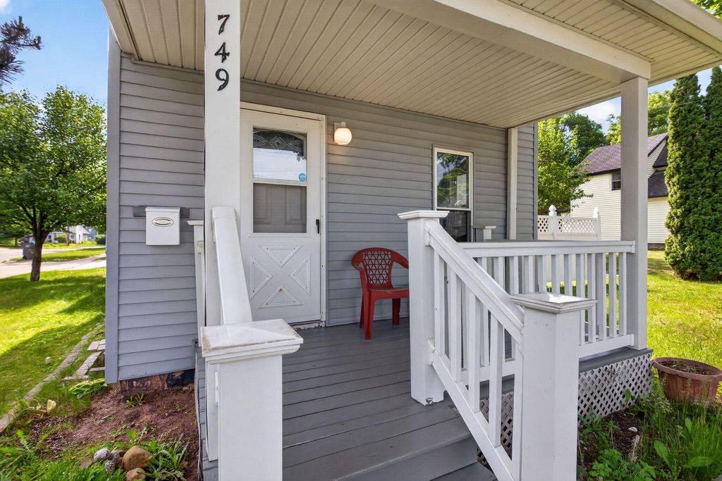 749 Kennedy Street, Jackson city