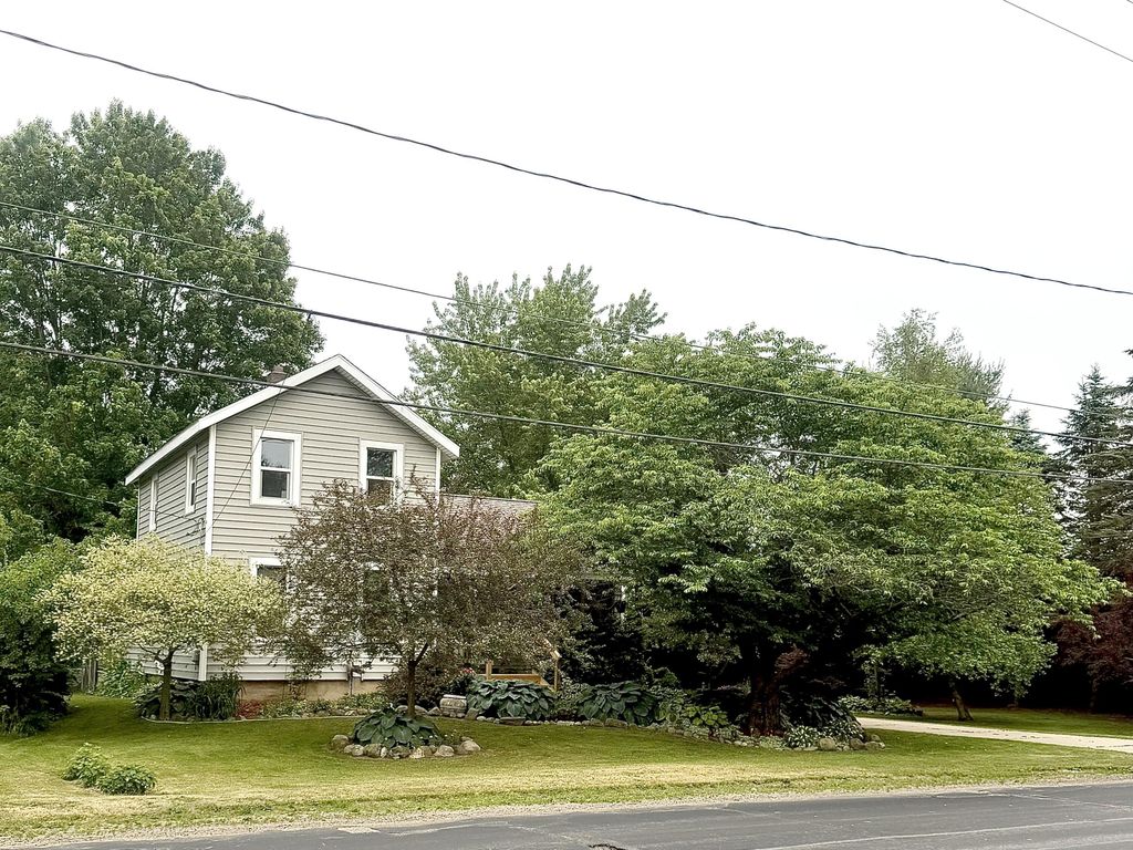 283 East Avenue, Napoleon township