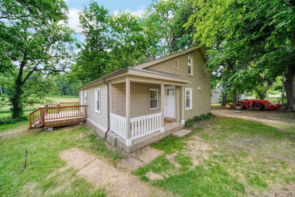 10500 Moscow Road, Moscow township
