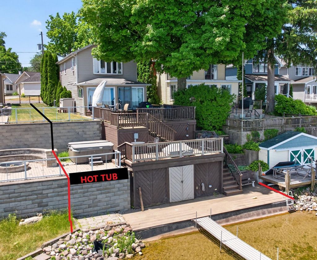 290 Park Street, Rollin township