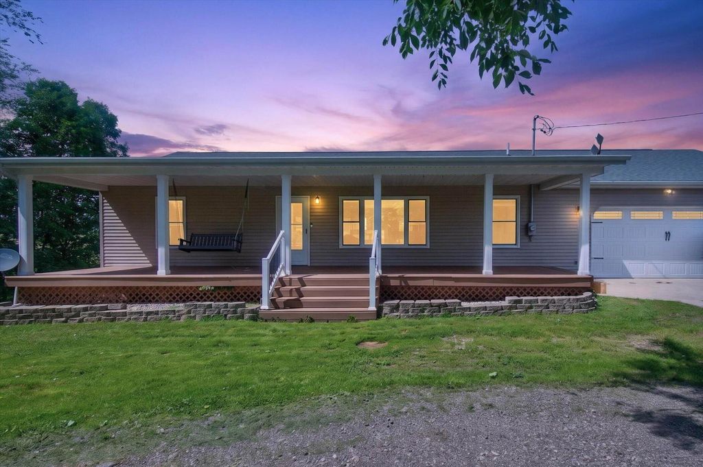 4722 Root Station Road, Henrietta township