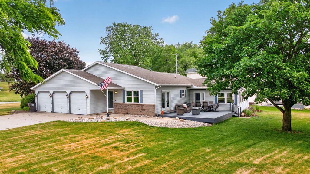 103 Paula Drive, Columbia township