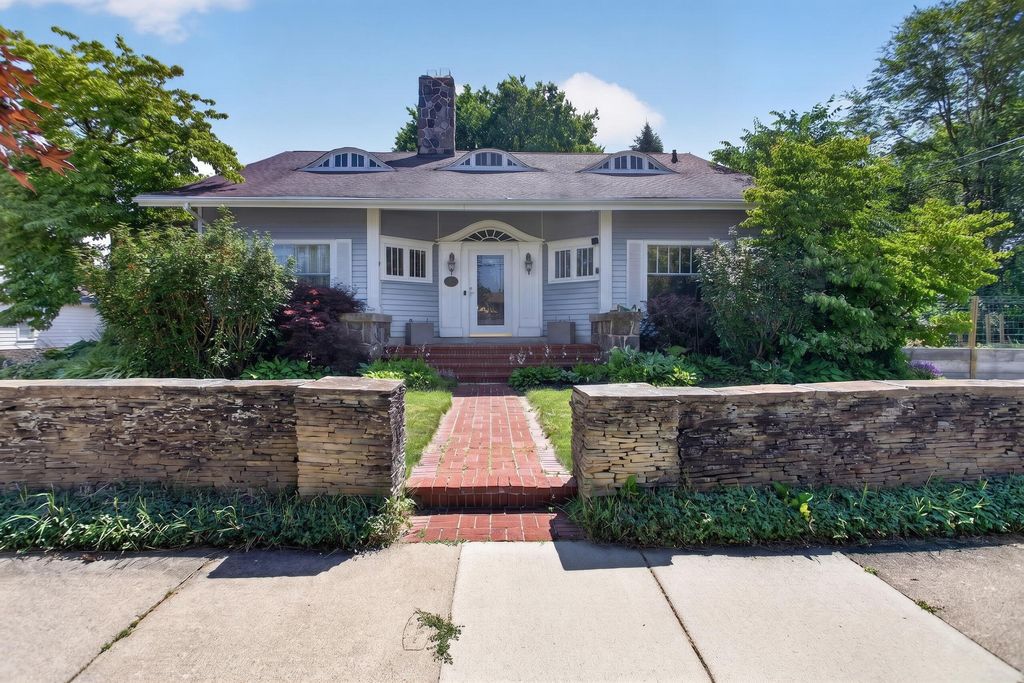 311 S Thompson Street, Jackson city