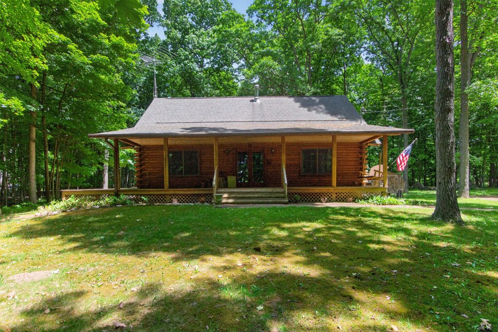 7789 Thorne Road, Hanover township