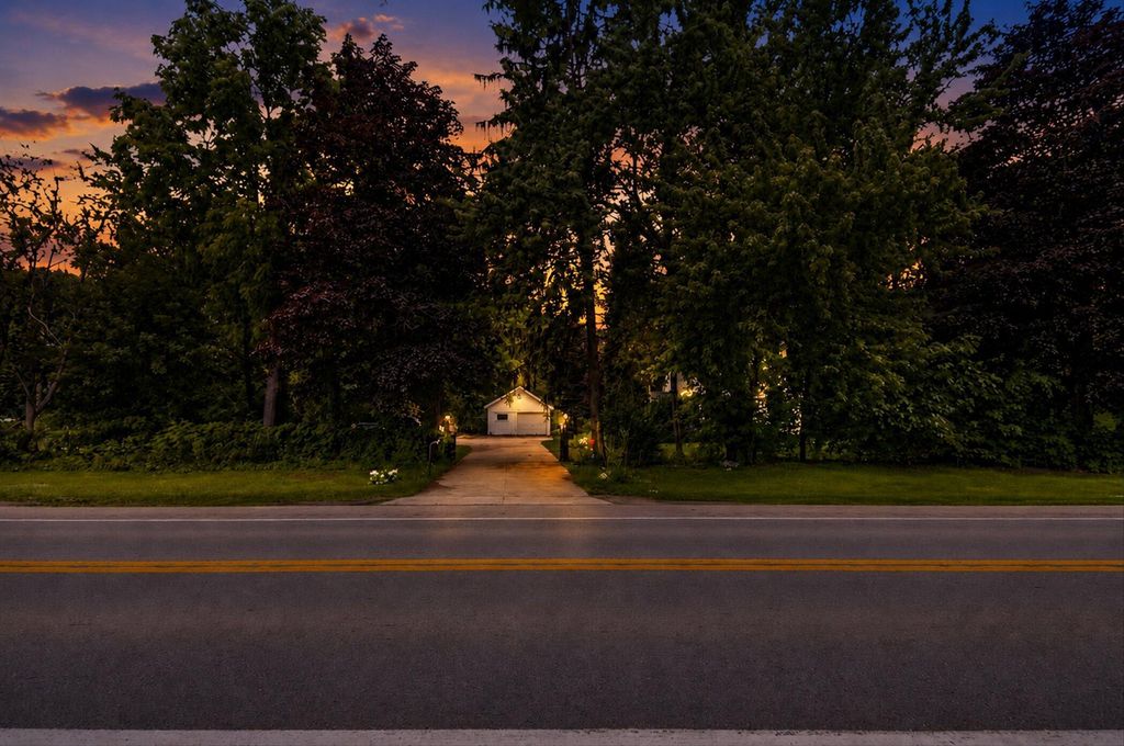 6109 Brooklyn Road, Napoleon township