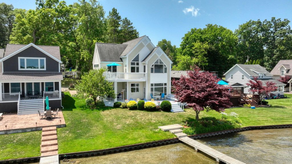 413 Oakwood Avenue, Columbia township