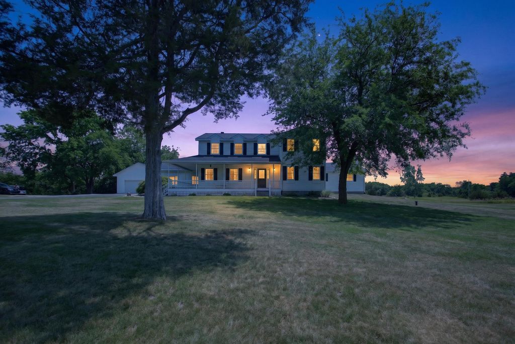 4001 Hoyer Road, Napoleon township