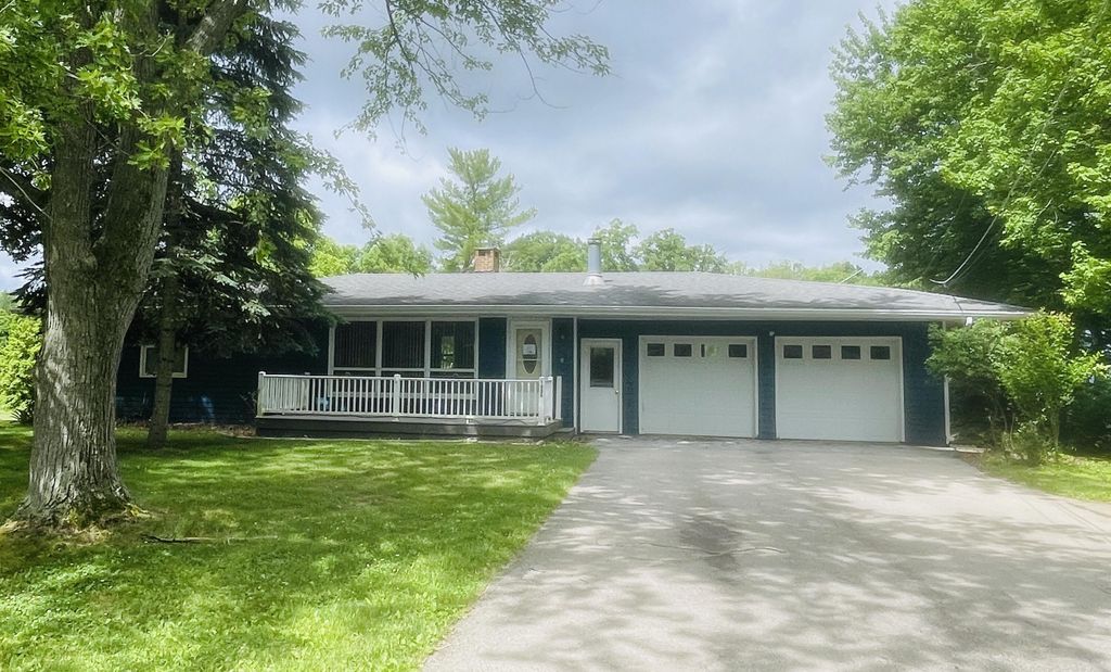 1806 Barr Street, Hillsdale city