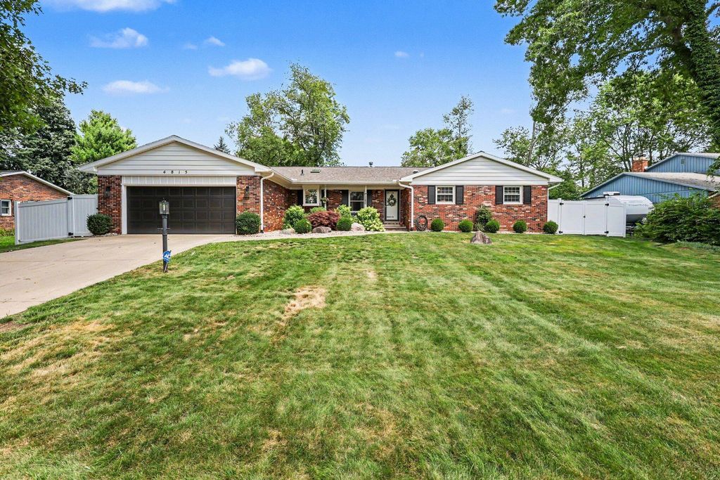 4815 Firethorne Drive, Blackman charter township