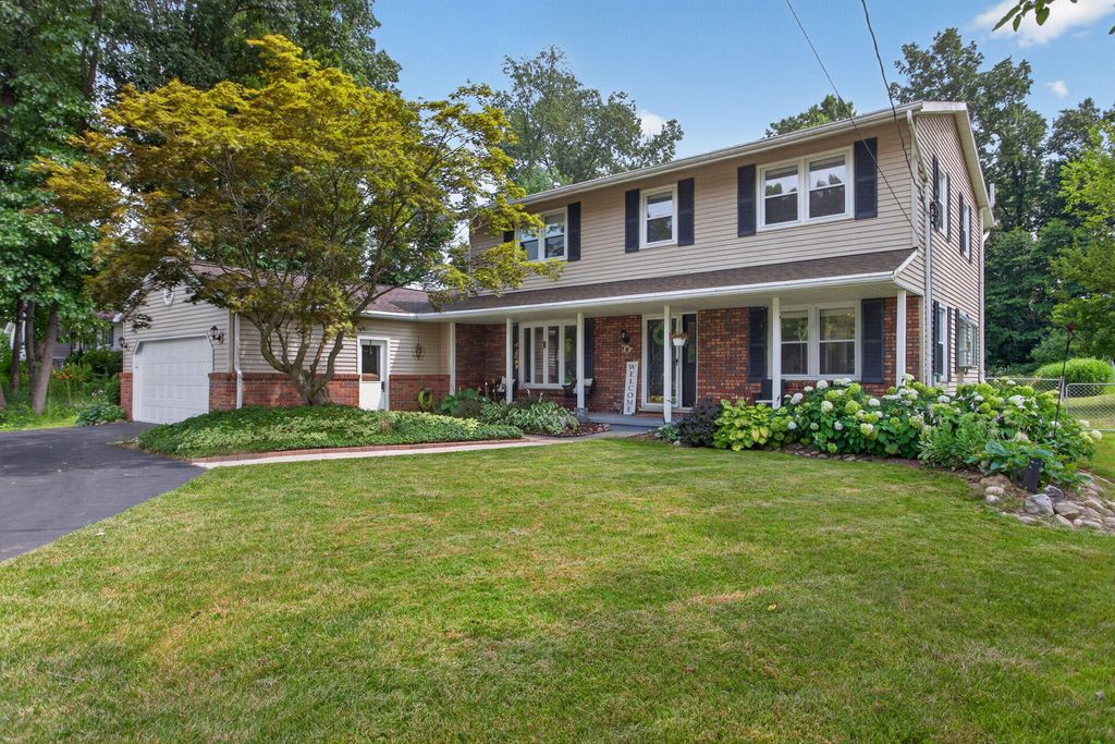 3125 Fawn Lane, Blackman charter township