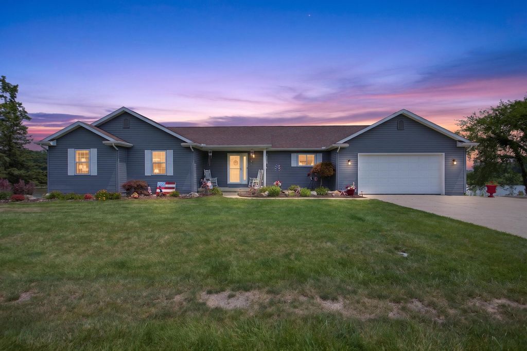 7070 Donegal Drive, Cambridge township