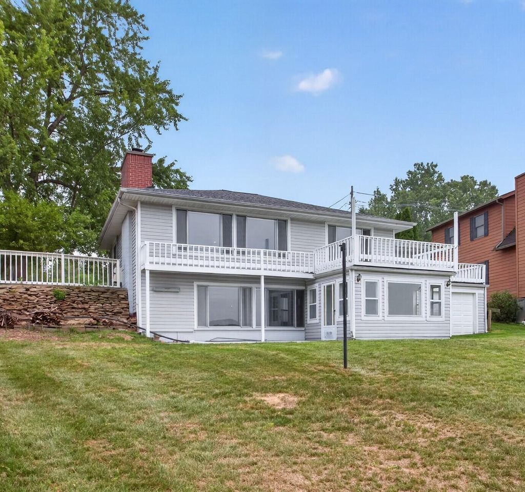 10790 N Waldron Road, Somerset township