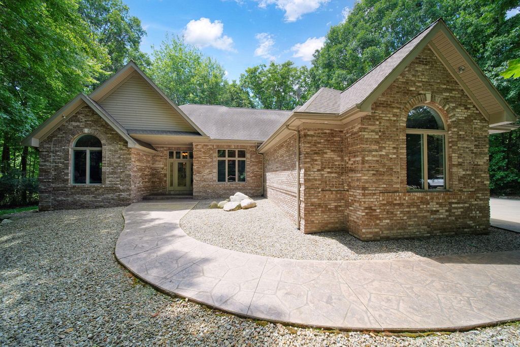 2500 Reynolds Road, Spring Arbor township