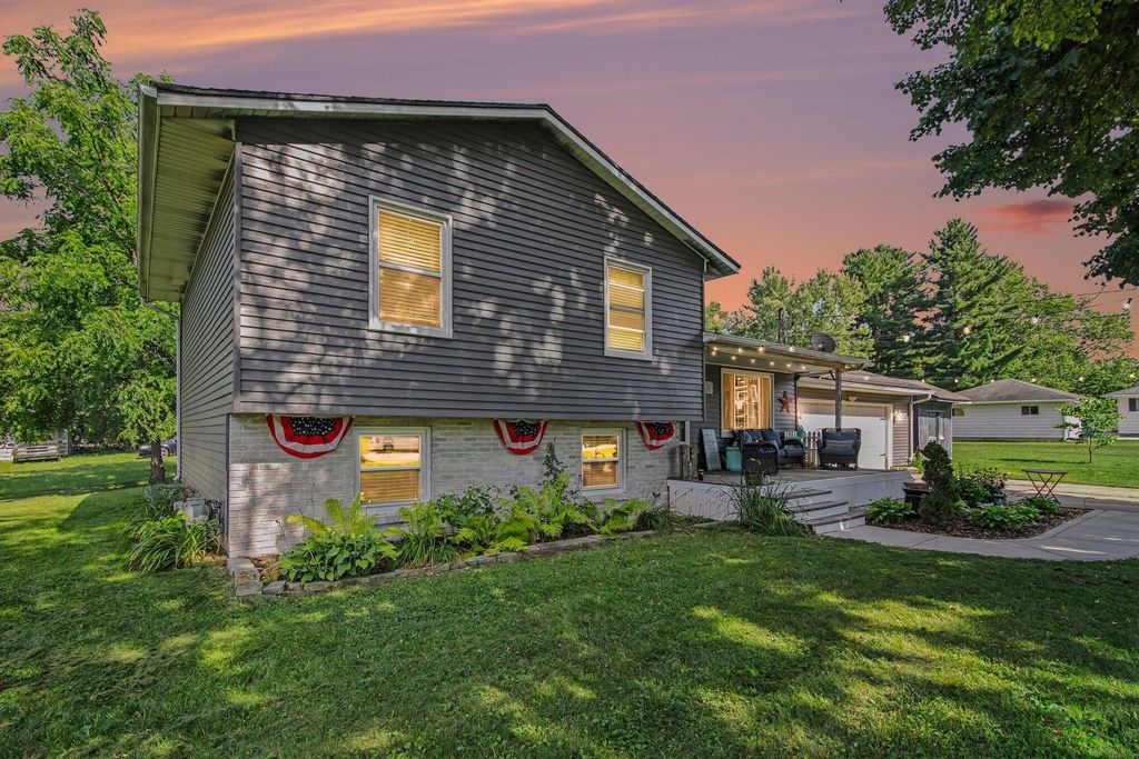 5105 Sharon Drive, Summit township