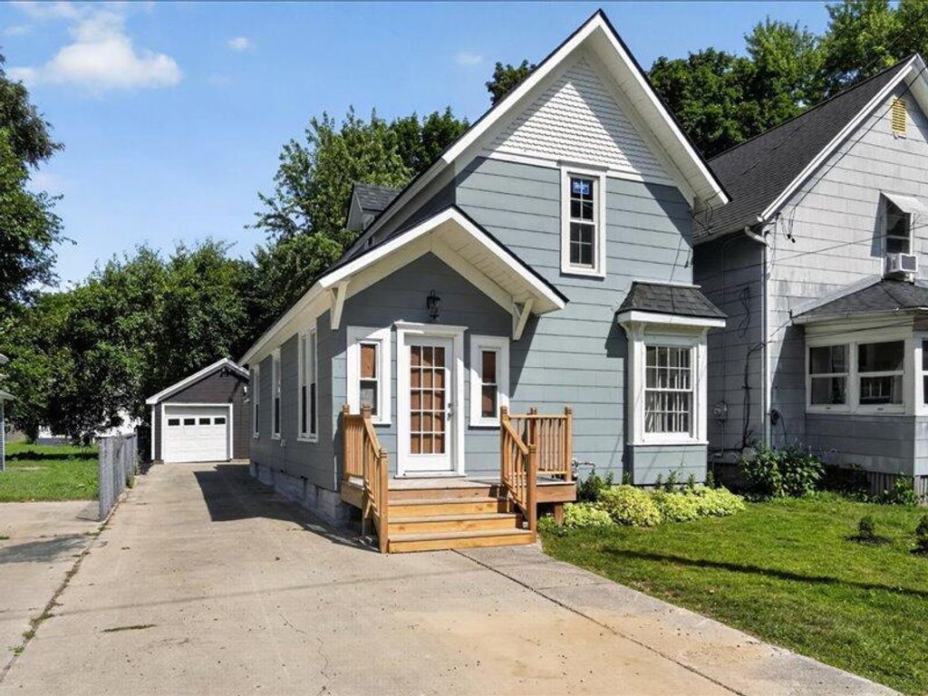 213 N Pleasant Street, Jackson city