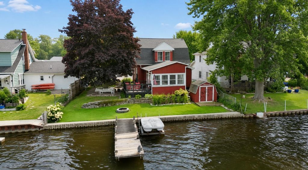 130 Duryeas Point, Michigan Center