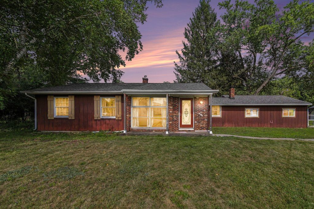 2637 Lucerne Drive, Spring Arbor township