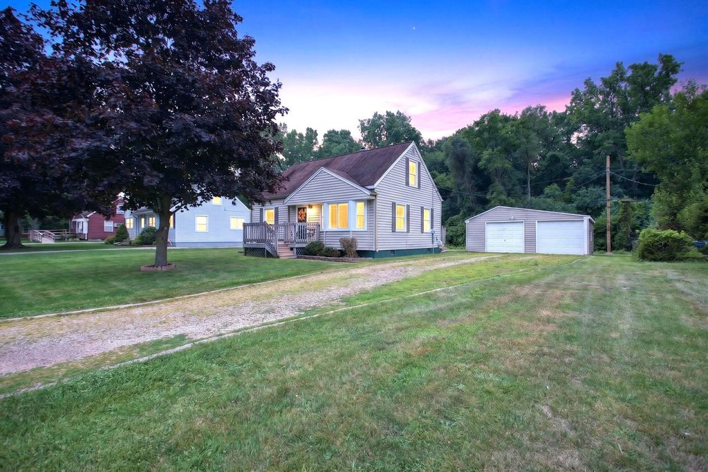 1867 S Argus Court, Summit township