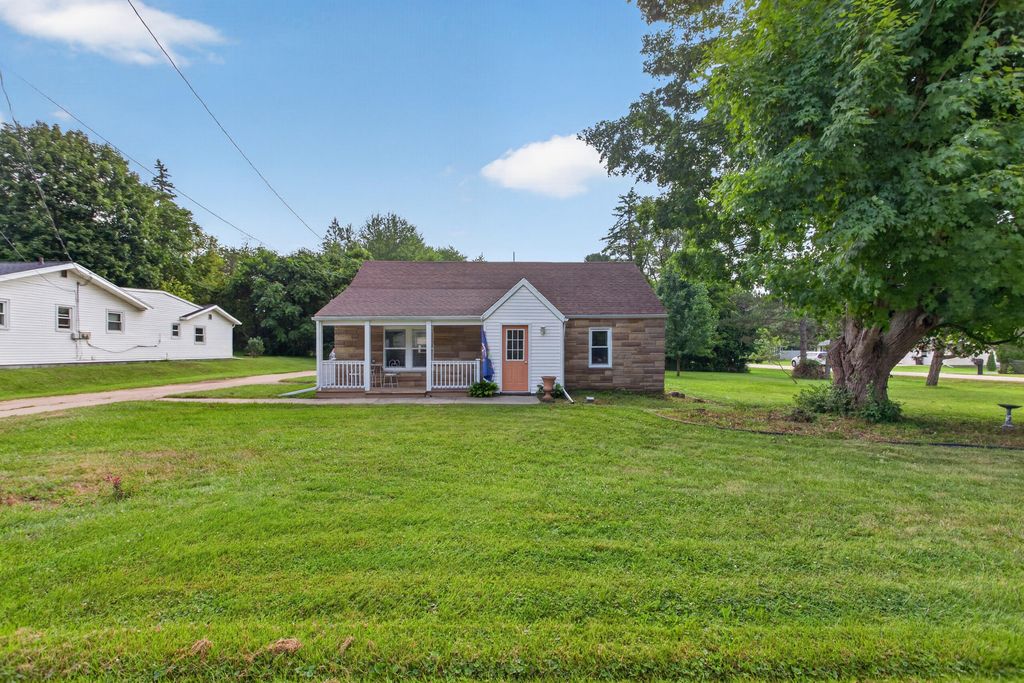 221 Teft Road, Spring Arbor township