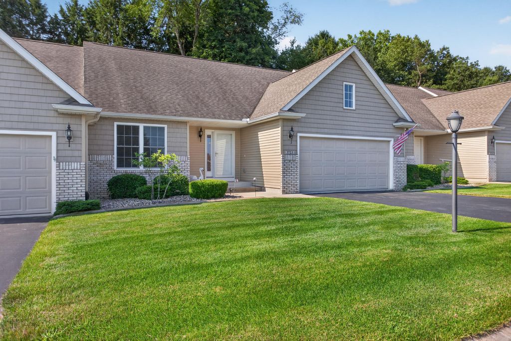 3723 Terrace Hills Lane Unit: 10, Summit township