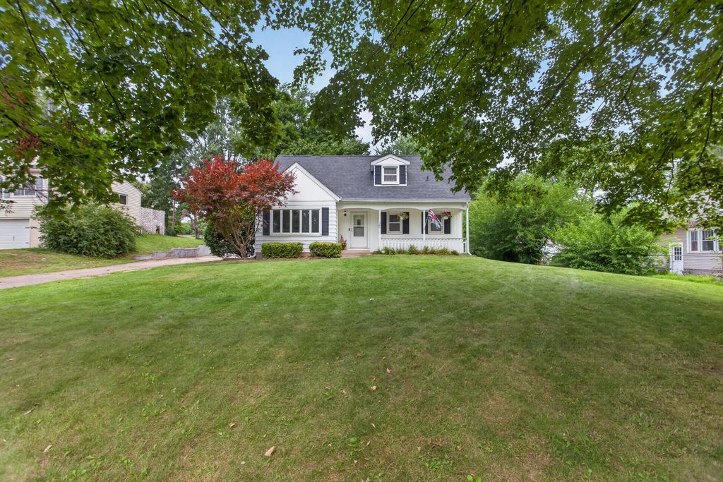1200 Woodworth Road, Blackman charter township