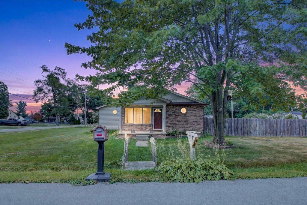 11209 Jackson Street, Taylor city