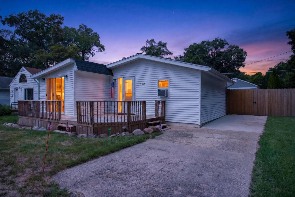500 Wilbur Avenue, Columbia township