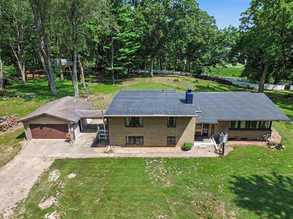 8550 N Meridian Road, Henrietta township