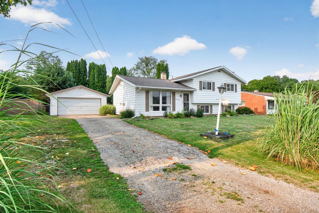 1286 W Southfield Drive, Summit township