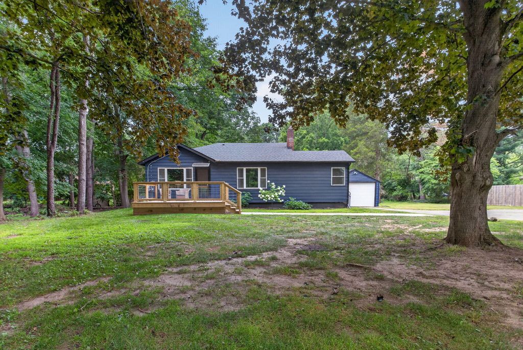 5006 S Jackson Road, Summit township