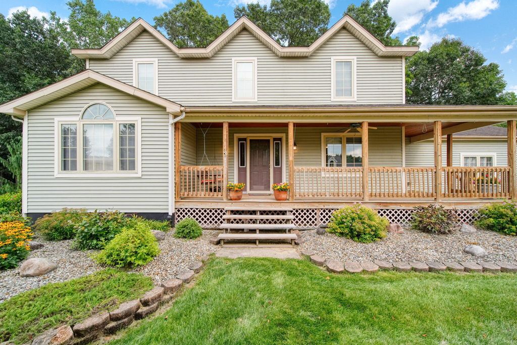 4211 Aspen Way, Blackman charter township