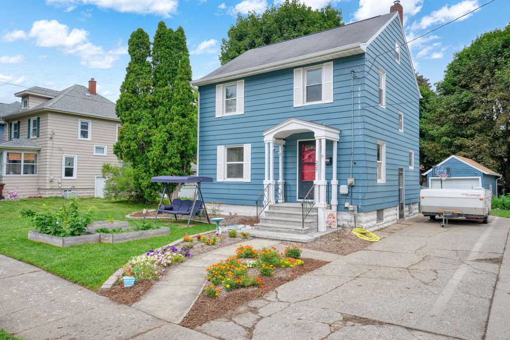 227 N Bowen Street, Jackson city