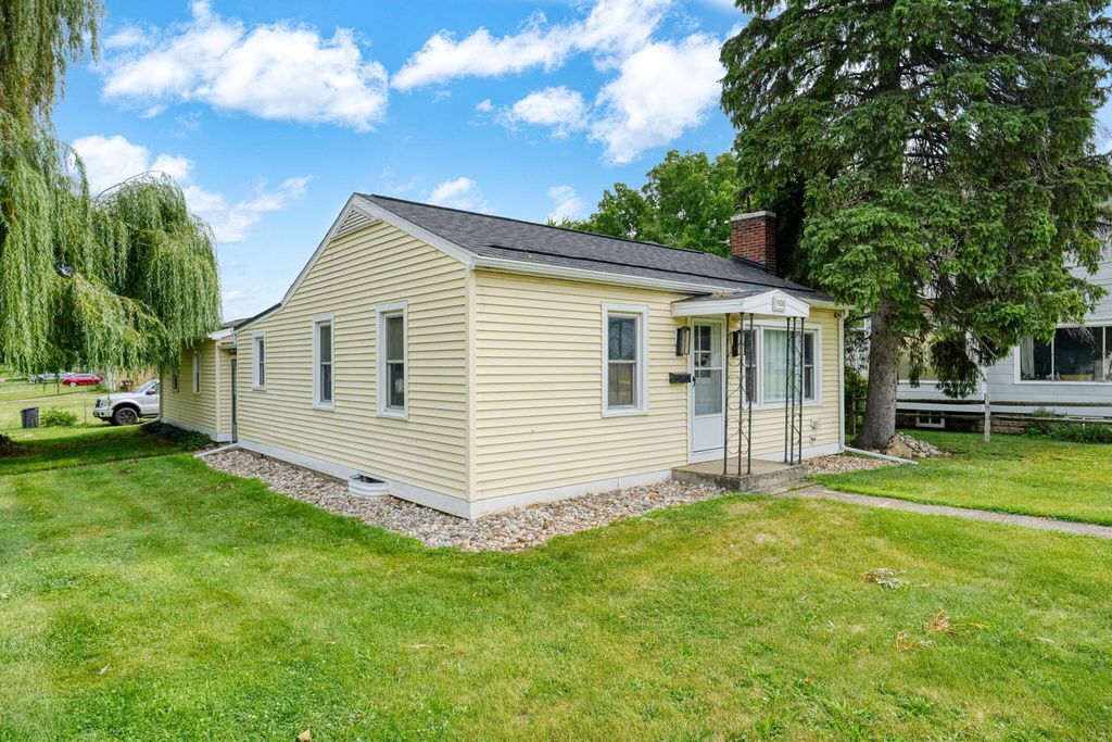 1100 E North Street, Jackson city