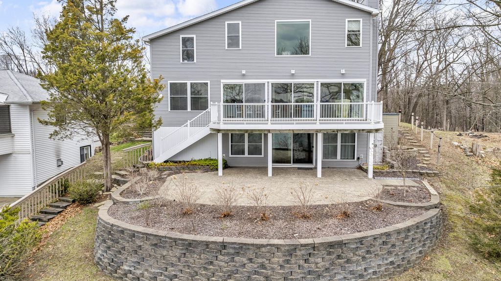 11437 Highland Hills Drive, Somerset township