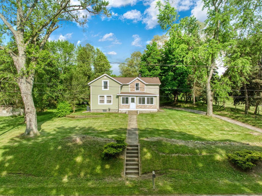 2515 Cooper Street, Blackman charter township