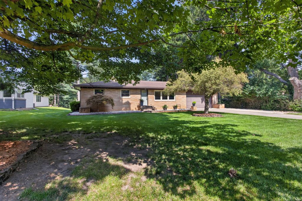3190 Horton Road, Summit township