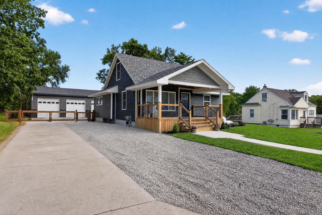 116 Falcon Road, Blackman charter township